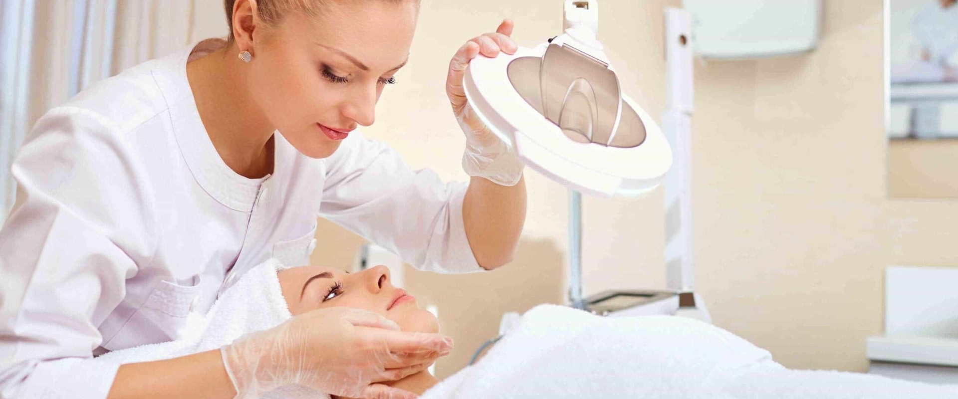 What are the average income and profit margin for medical spas?